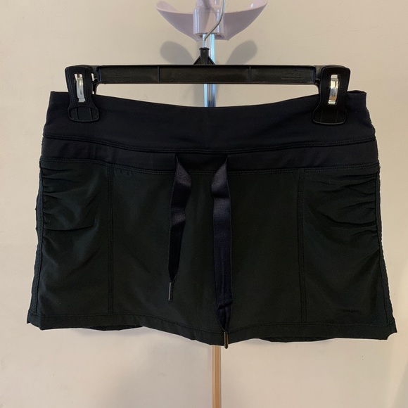 Lululemon Skort Shorts Black EUC 2 - Picture 1 of 8